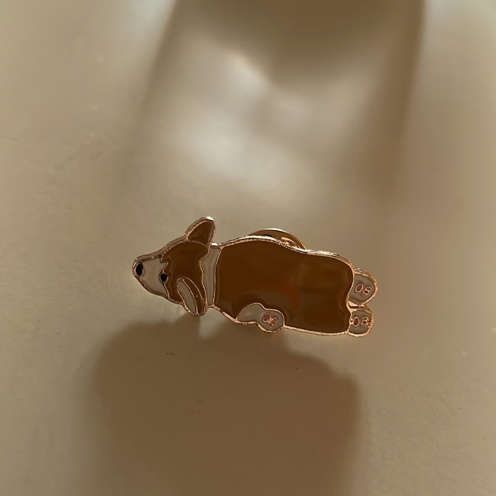 CORGI ENAMEL PIN